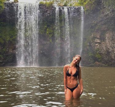 Full leaked Tessbjj private onlyfans photo