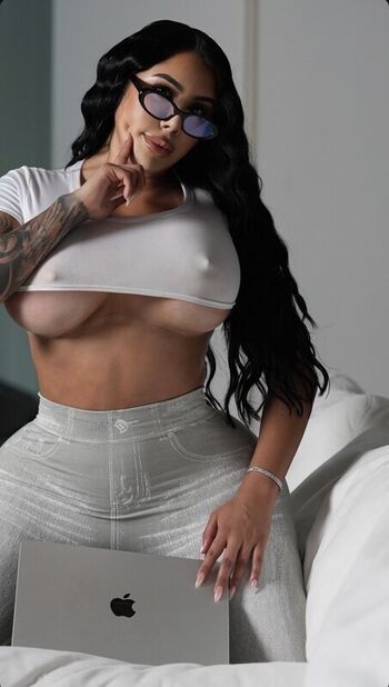 Full leaked Thekatmichelee private onlyfans photo