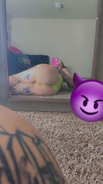 Full leaked Thglifegrl private onlyfans photo