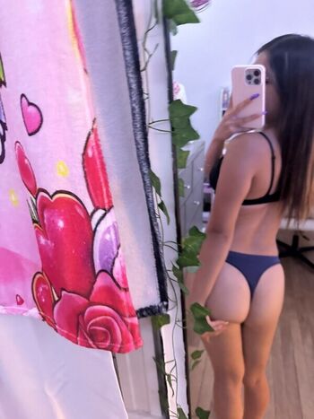 Full leaked Urfavvhoang page private onlyfans photo