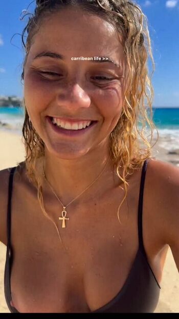 Full leaked Vaea brazier private onlyfans photo