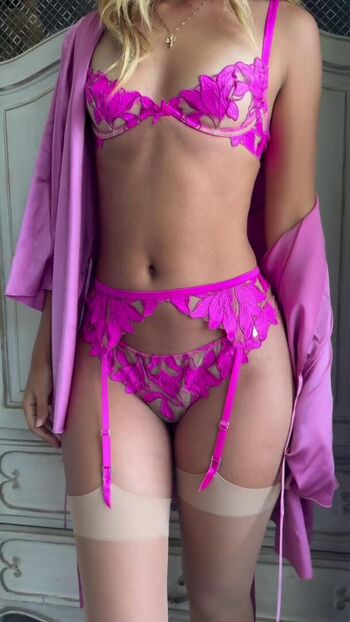 Full leaked Valentiinarose private onlyfans photo