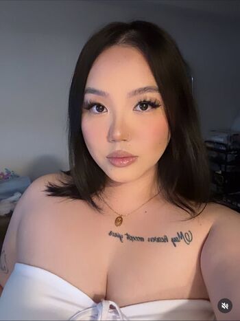 Full leaked Valentine thao private onlyfans photo