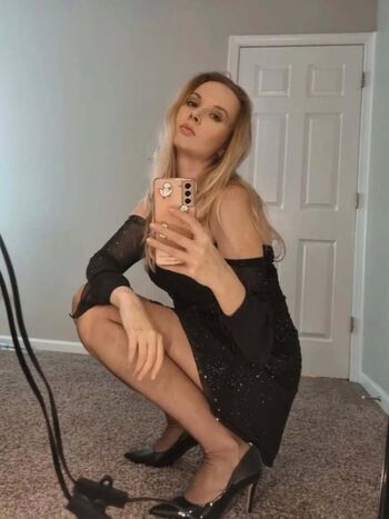 Full leaked Valeriya asmr private onlyfans photo