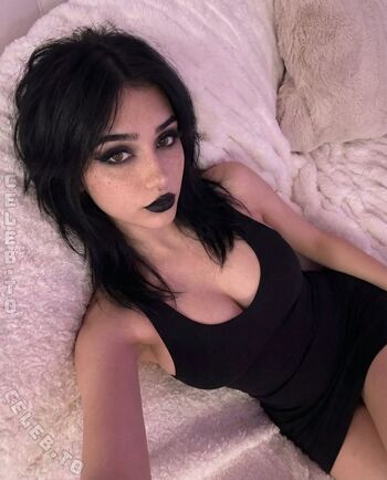 Full leaked Vicky reeds private onlyfans photo