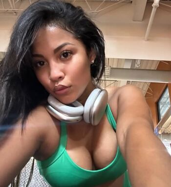Full leaked Waiyi chan private onlyfans photo