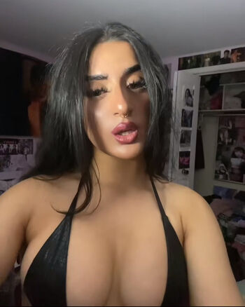 Full leaked Wajeeha khan page private onlyfans photo