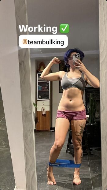 Full leaked Wormslo private onlyfans photo