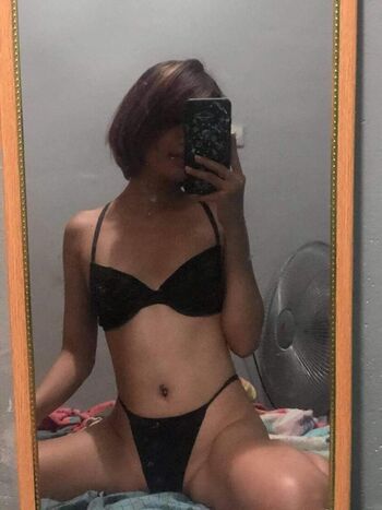 Full leaked Xyren woods private onlyfans photo