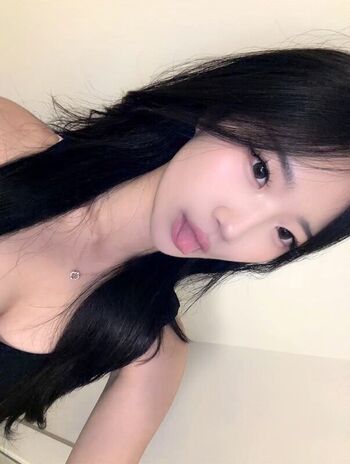 Full leaked Yena private onlyfans photo