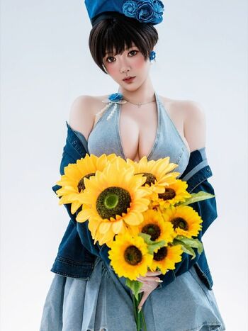Ying Tze