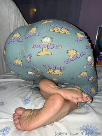 Full leaked Yiyi feet private onlyfans photo